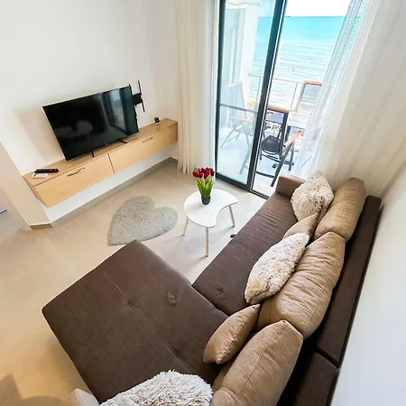 - Sunny - 892 * Durres