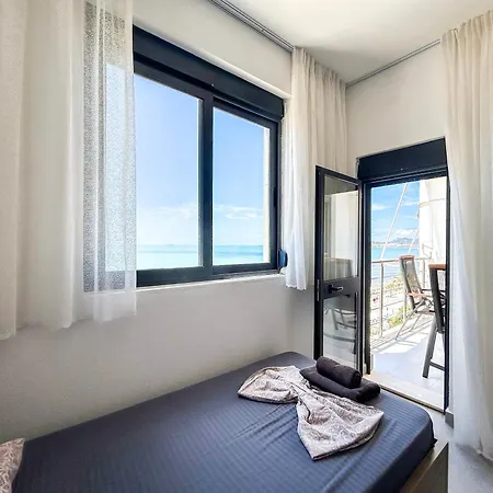 - Sunny - 892 Durres