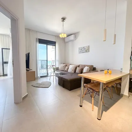 Apartment - Sunny - 892 *